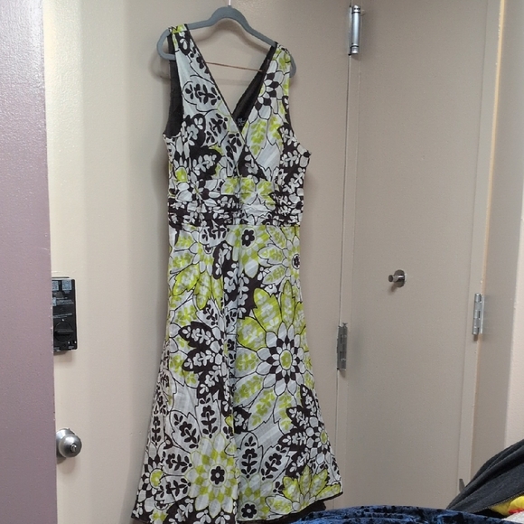 EUC Green and Brown V-Neck Sleeveless Midi Dress, Size 14 - Picture 1 of 8